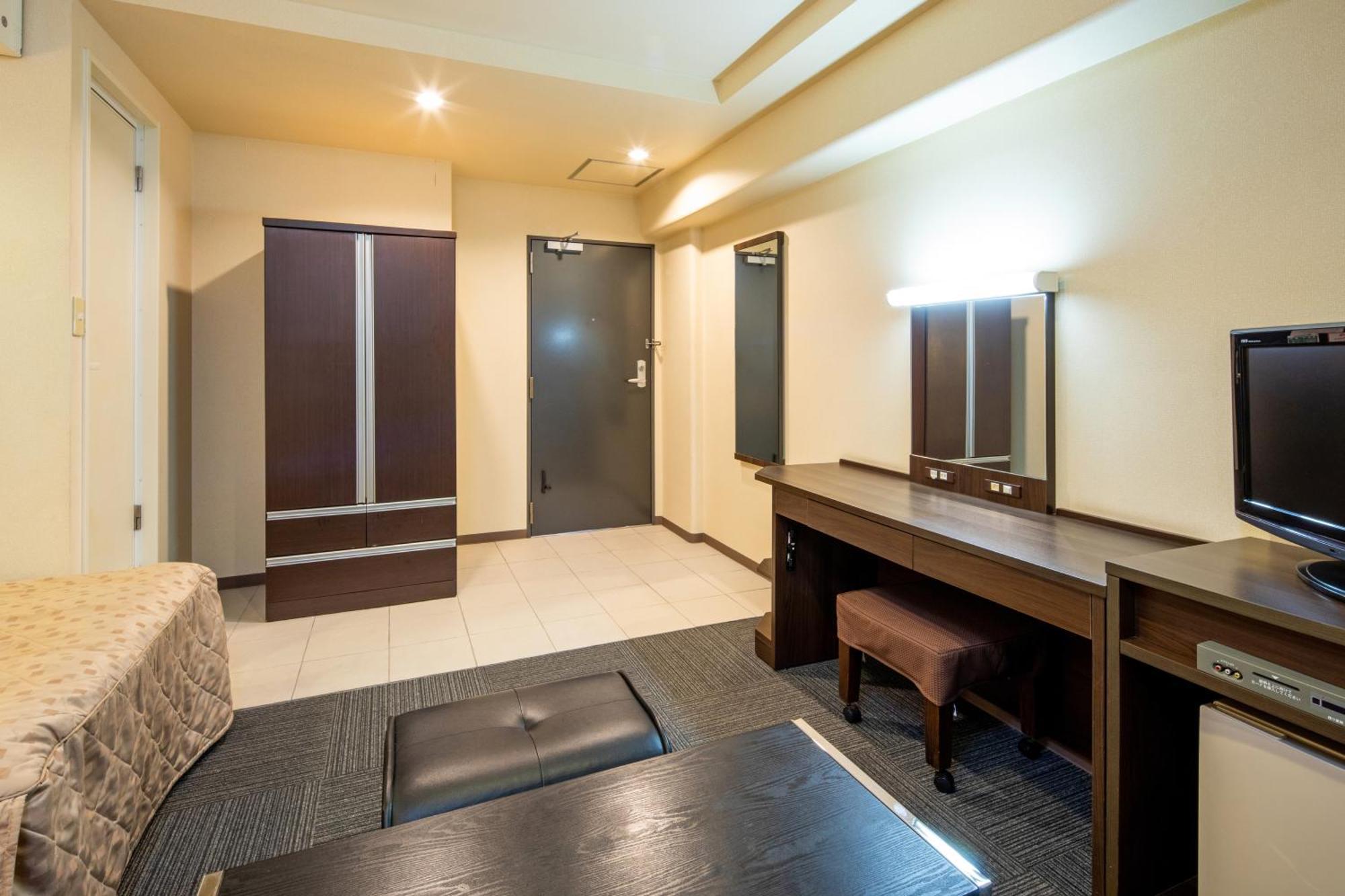 Hotel Aston Plaza Химедзи Экстерьер фото